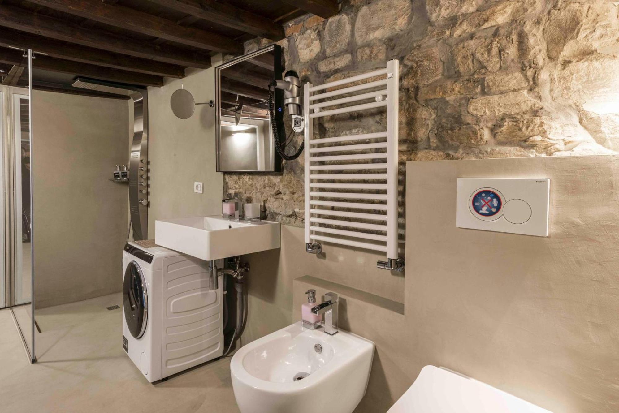 Palazzo Bardi N 1 Apartment *